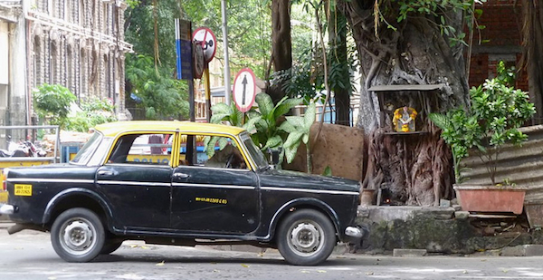 Taxi, Banyans, Shrine